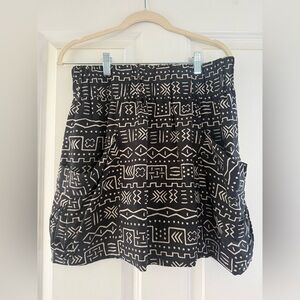 Dolce Vita Black and Cream Patterned Skirt